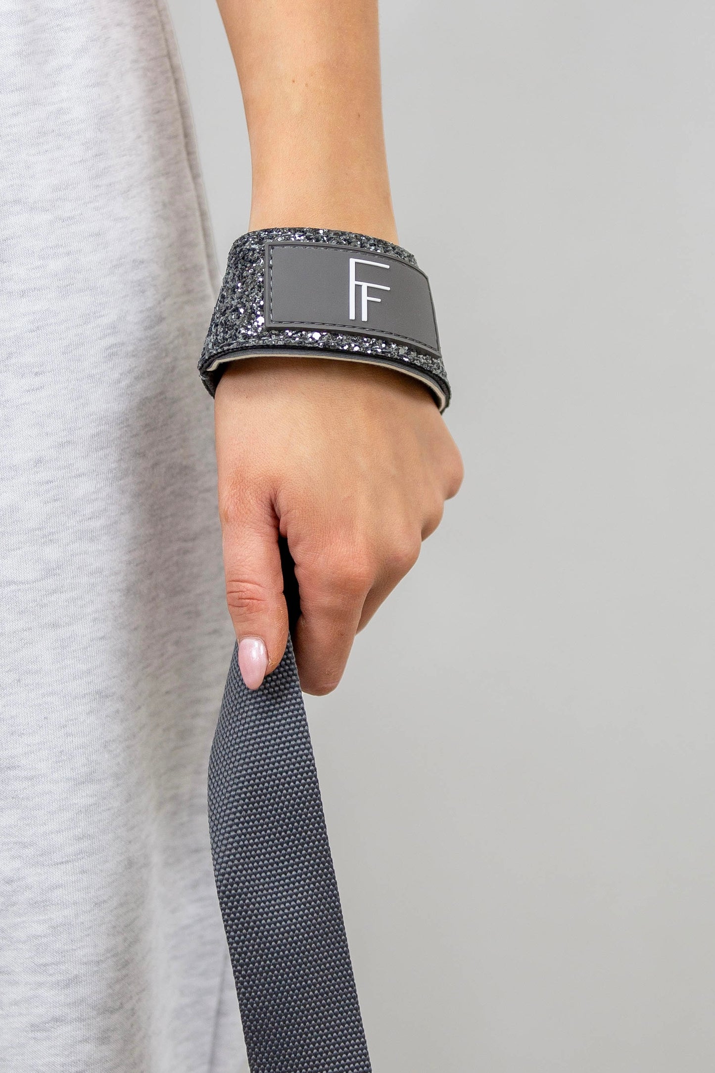 The Earl Grey Martini Lifting Straps